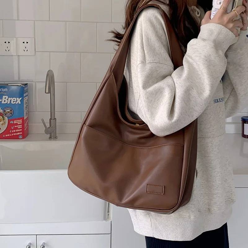 Chic Curved Crossbody Bag