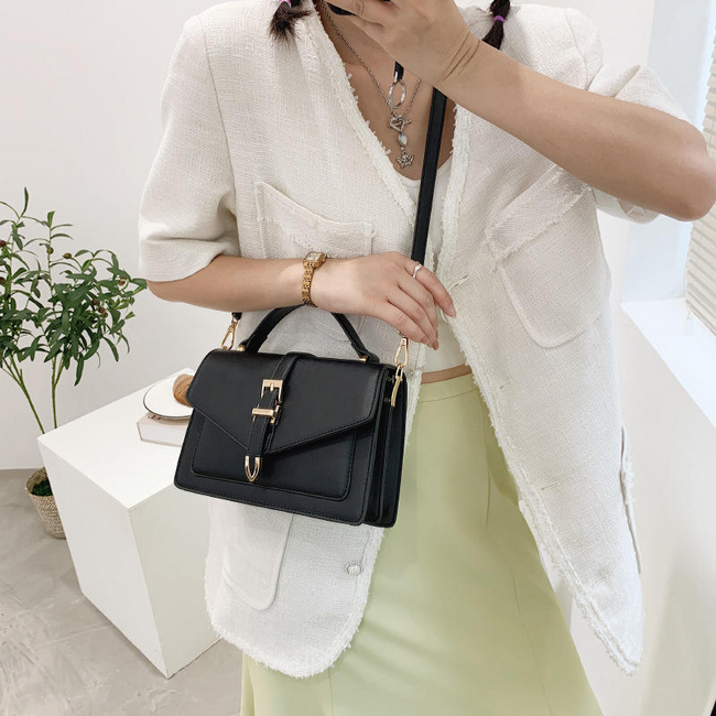 Women’s Minimal Shoulder Bag